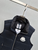 پافر برند Moncler