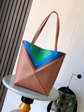 کیف زنانه برند Loewe