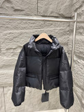کاپشن زنانه برند Moncler