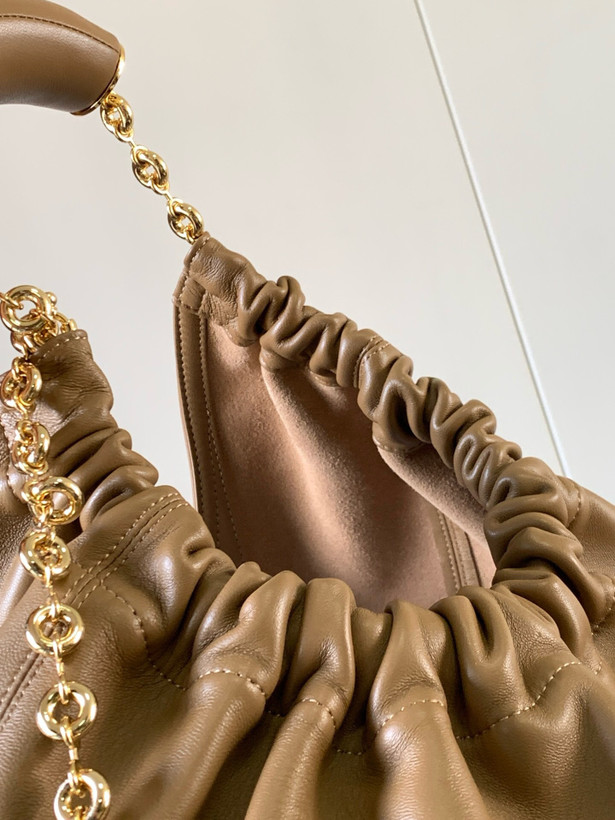 کیف زنانه برند Loewe
