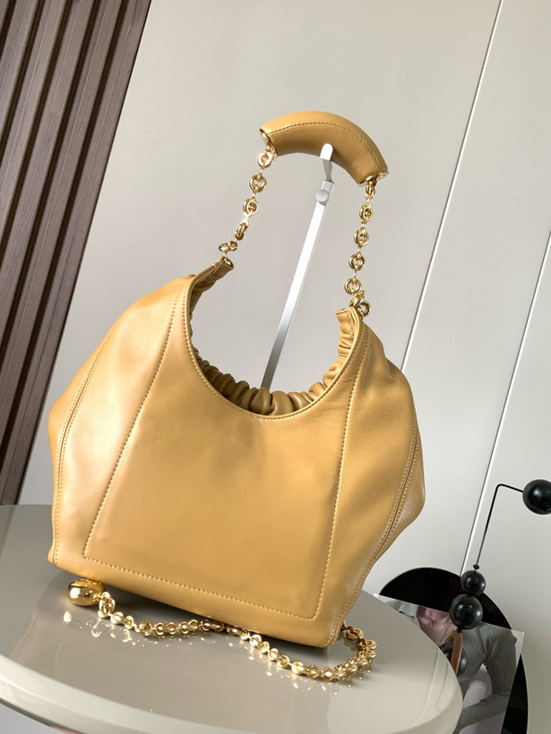 کیف زنانه برند Loewe