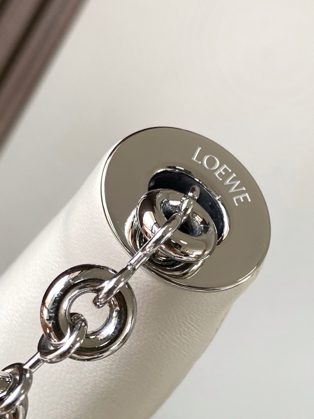 کیف زنانه برند Loewe