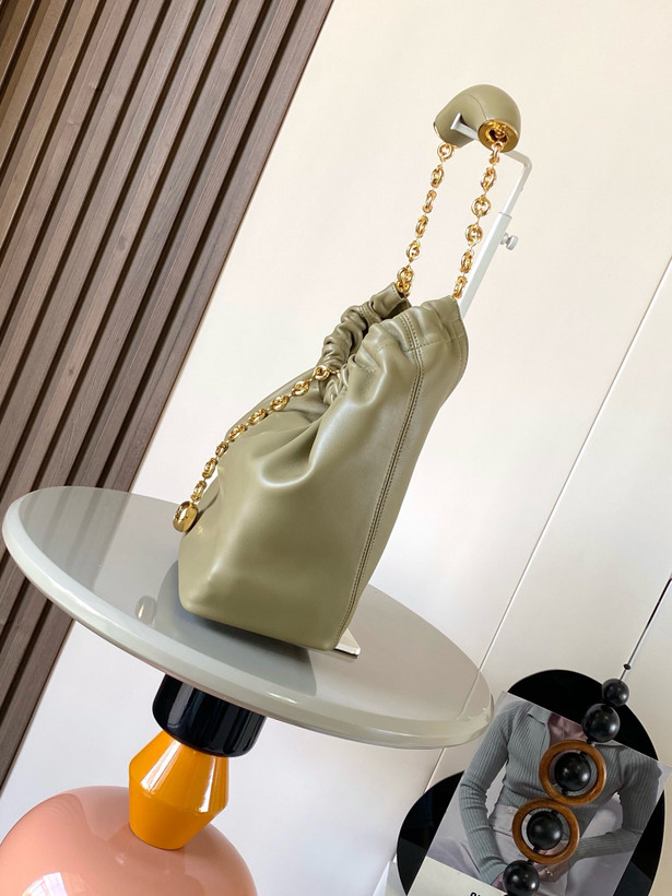 کیف زنانه برند Loewe