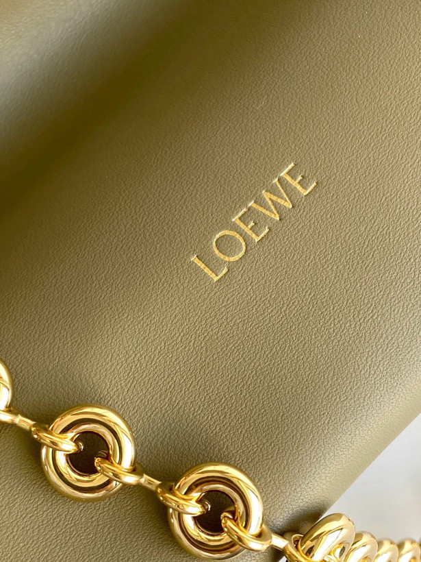 کیف زنانه برند Loewe