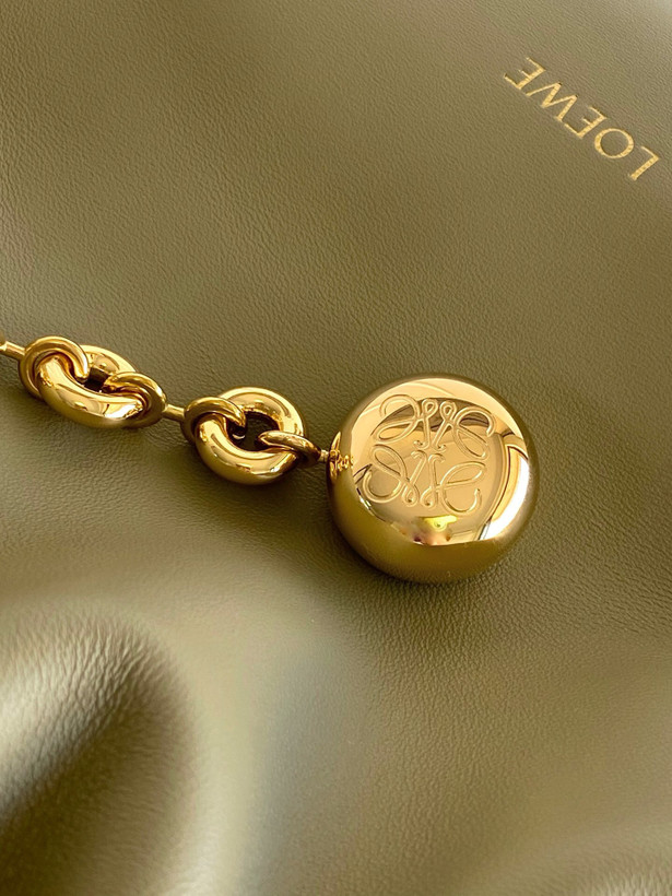 کیف زنانه برند Loewe