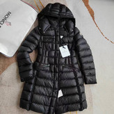 کاپشن بلند زنانه برند Moncler