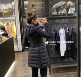 کاپشن بلند زنانه برند Moncler