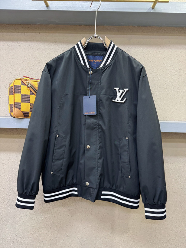 بامبر جکت برند Louis Vuitton
