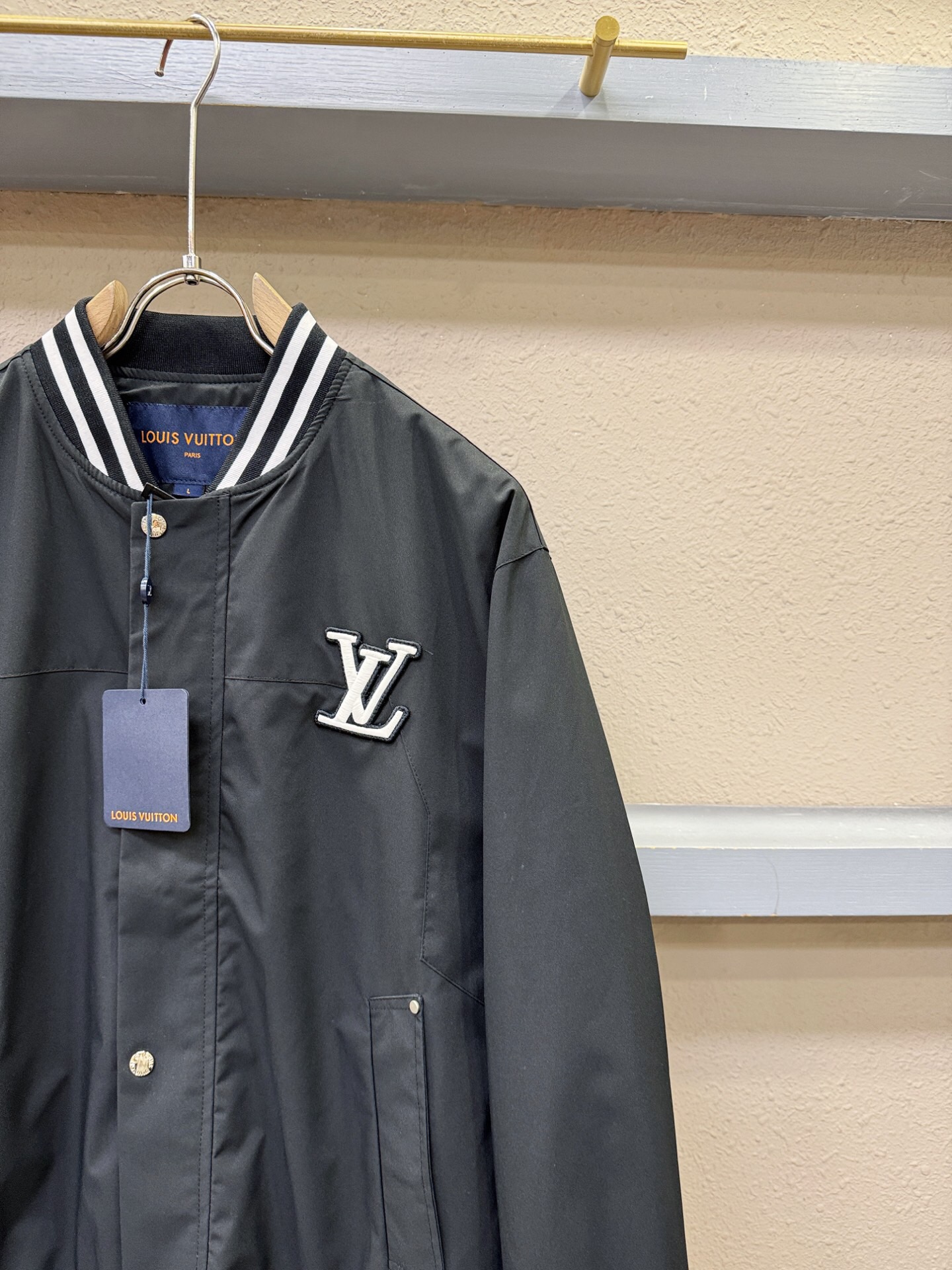 بامبر جکت برند Louis Vuitton