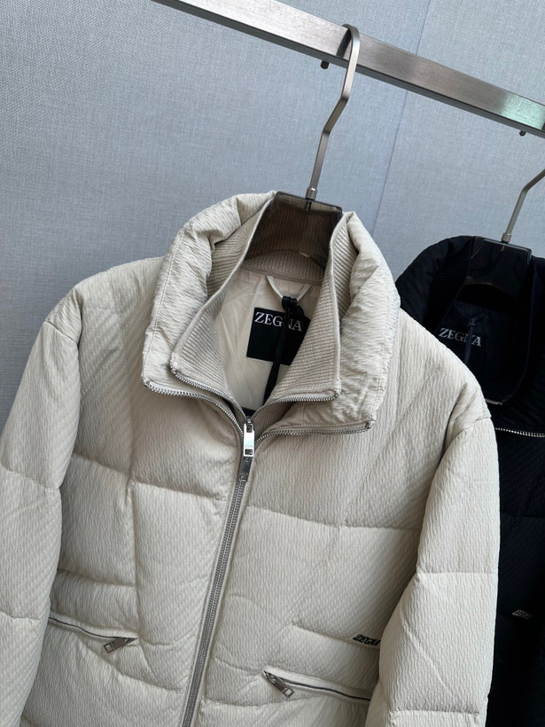 کاپشن برند Zegna