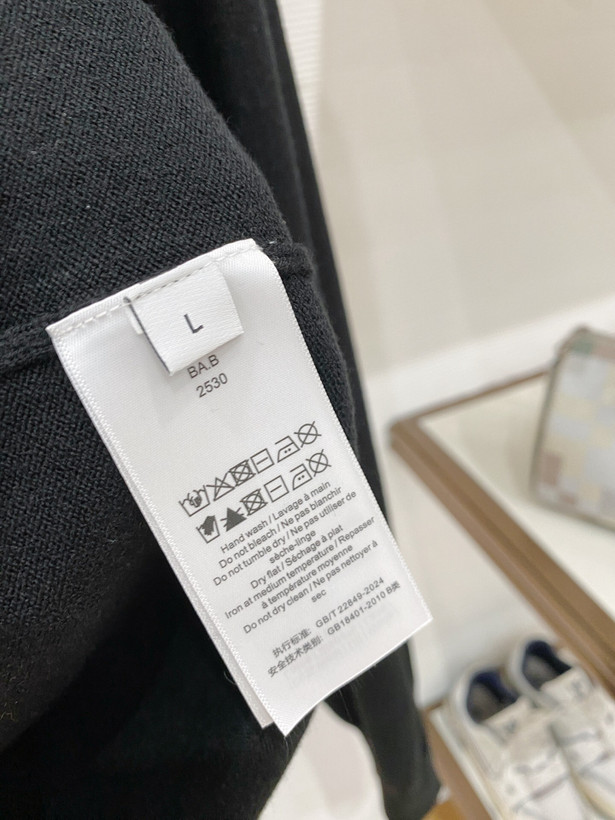 بافت یقه گرد مردانه برند Gucci