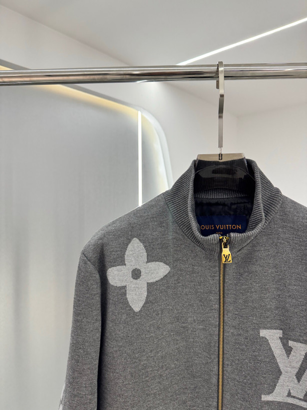 سوییشرت بافت برند Louis Vuitton