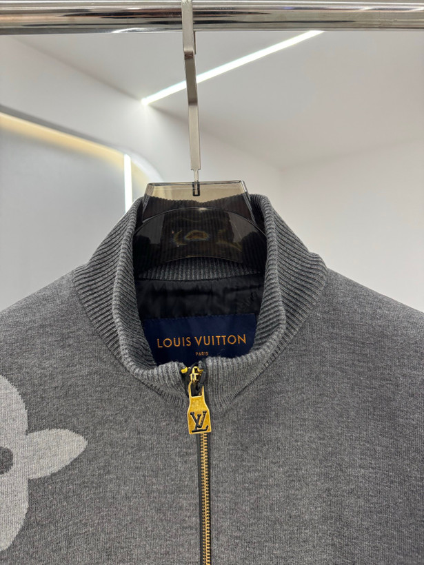 سوییشرت بافت برند Louis Vuitton
