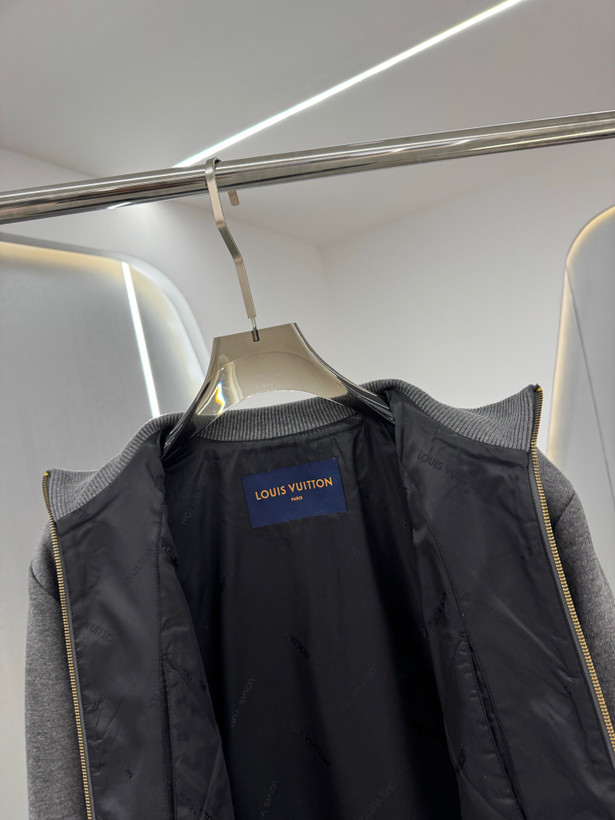 سوییشرت بافت برند Louis Vuitton