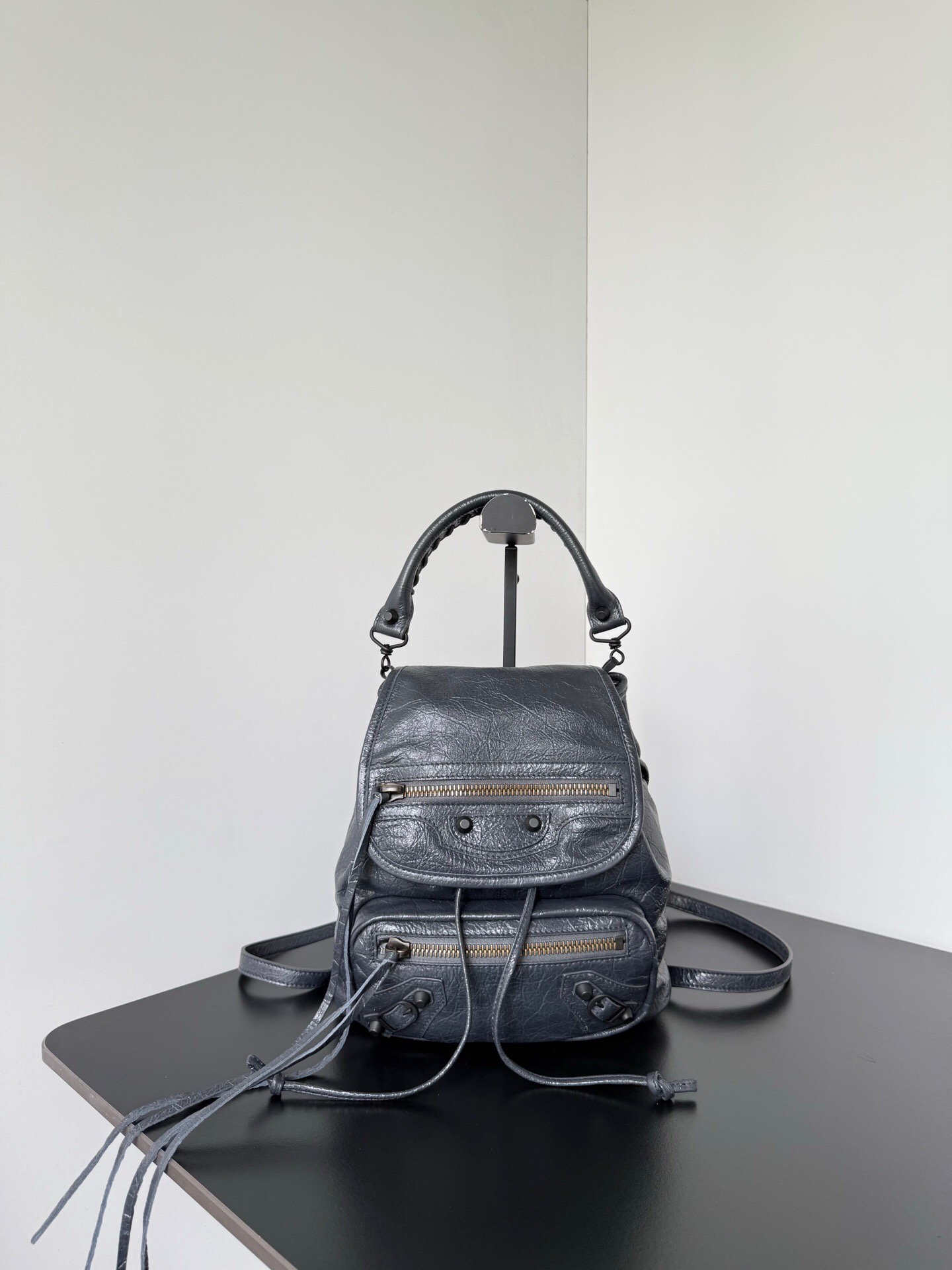 کیف زنانه برند Balenciaga
