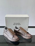 اسنیکر برند Alexander McQueen
