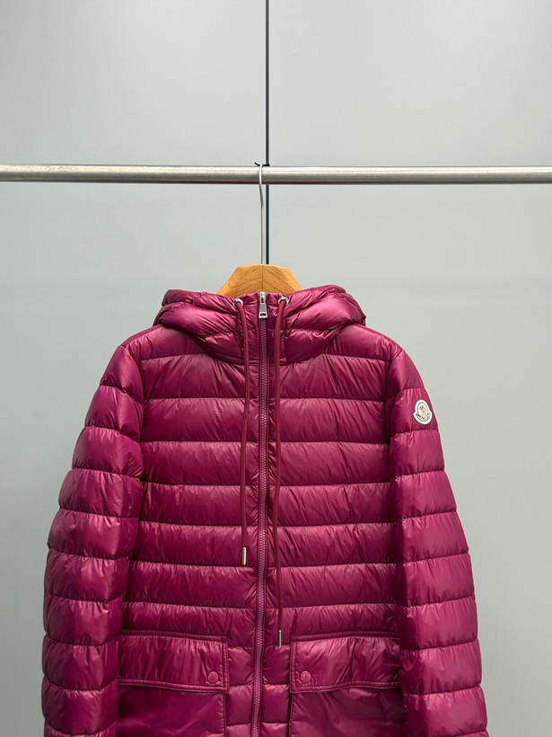 کاپشن زنانه برند Moncler