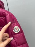 کاپشن زنانه برند Moncler