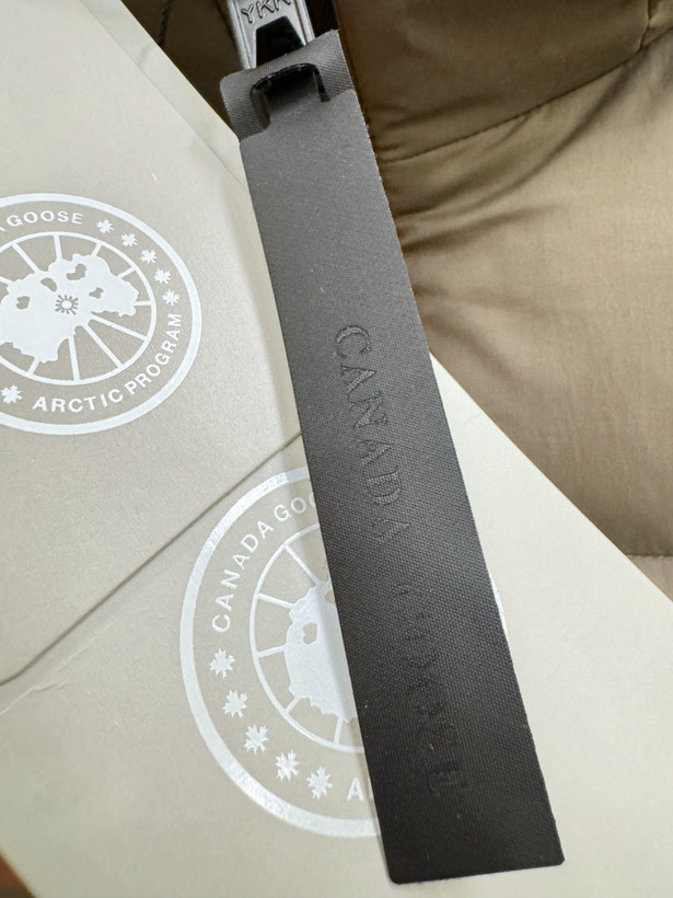 کاپشن مردانه برند Canada Goose