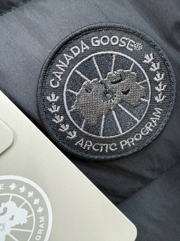 کاپشن مردانه برند Canada Goose