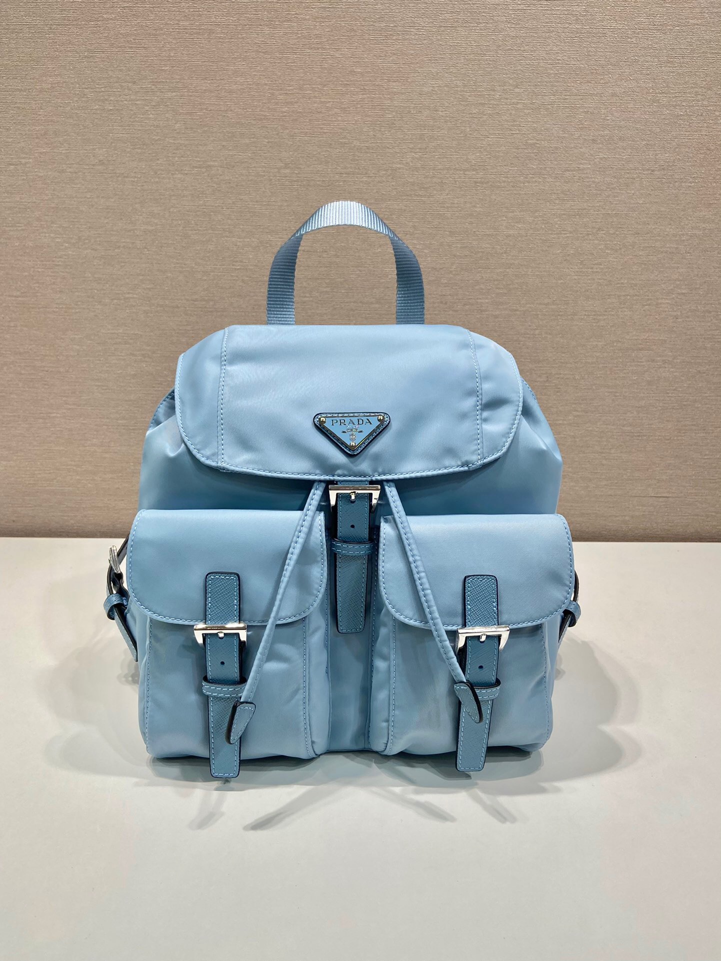 کیف کوله زنانه برند Prada