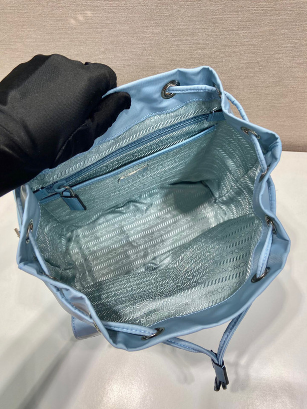 کیف کوله زنانه برند Prada