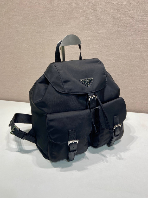 کیف کوله زنانه برند Prada