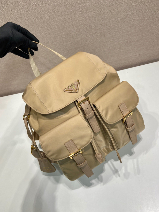 کیف کوله زنانه برند Prada