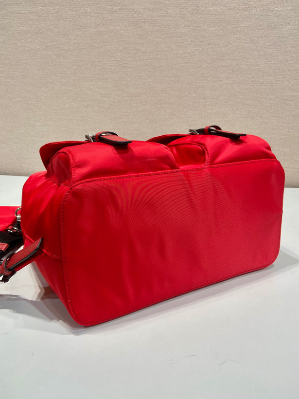 کیف کوله زنانه برند Prada