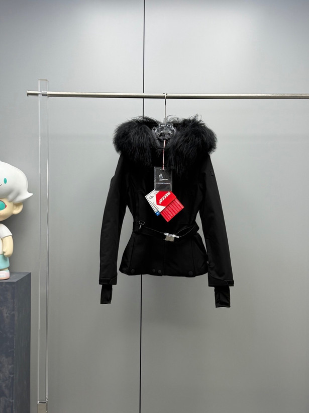 کاپشن زنانه برند Moncler