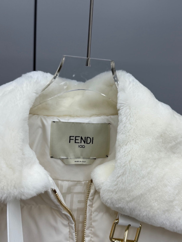 کاپشن زنانه برند Fendi