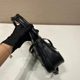 کیف چرم زنانه برند Prada