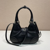 کیف چرم زنانه برند Prada