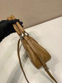 کیف چرم زنانه برند Prada