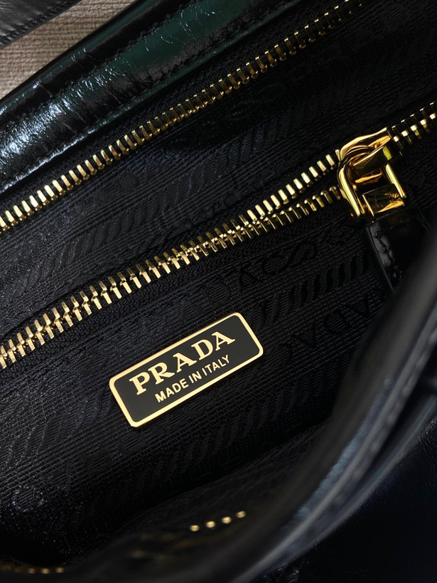 کیف زنانه برند Prada