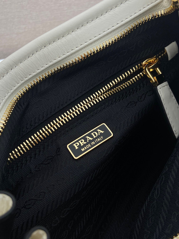 کیف زنانه برند Prada