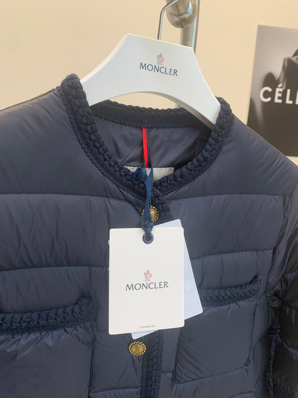 کاپشن زنانه برند Moncler