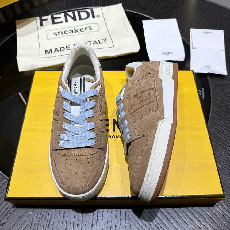 اسنیکر برند Fendi