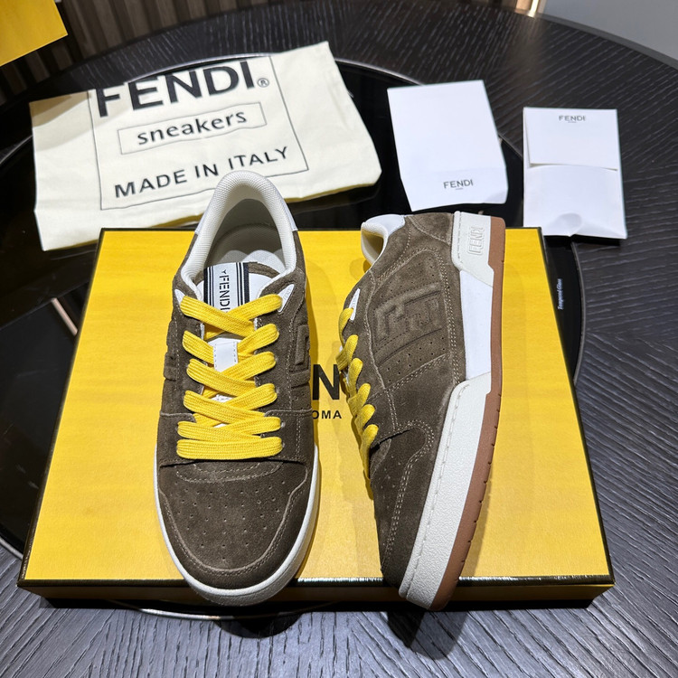 اسنیکر برند Fendi