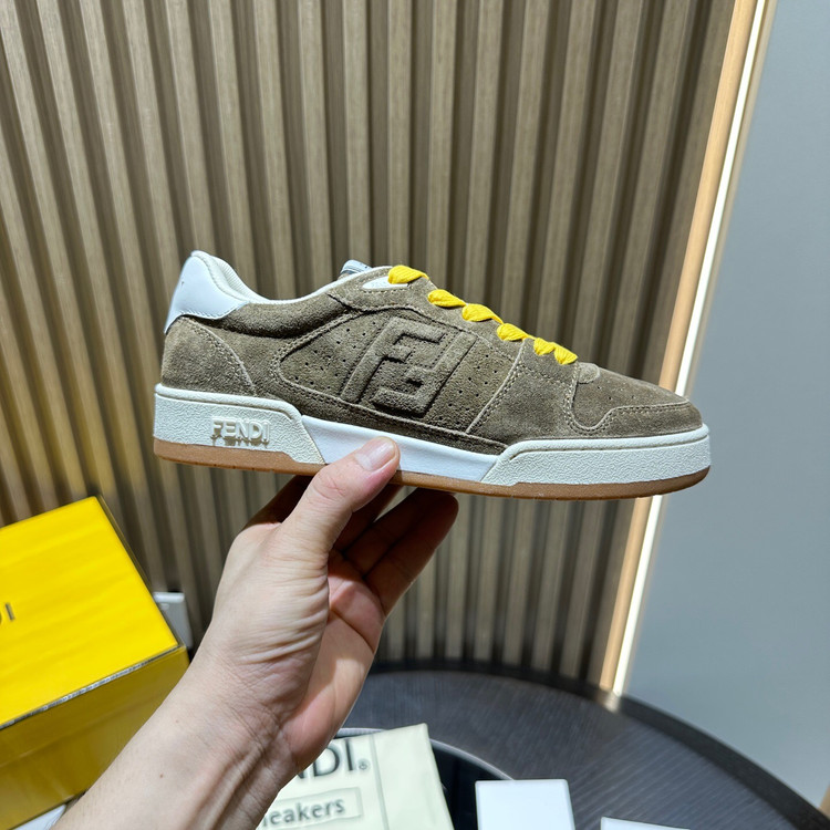 اسنیکر برند Fendi