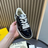 اسنیکر برند Fendi