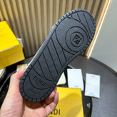 اسنیکر برند Fendi