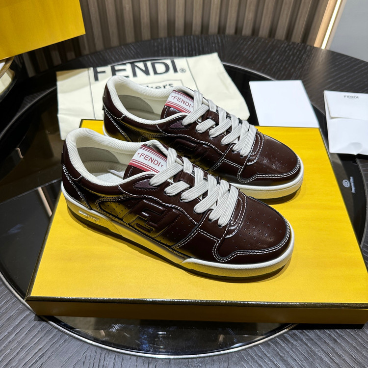 اسنیکر برند Fendi