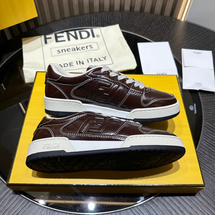 اسنیکر برند Fendi