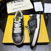 اسنیکر برند Fendi