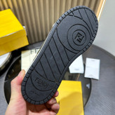 اسنیکر برند Fendi