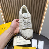 اسنیکر برند Fendi