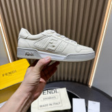 اسنیکر برند Fendi