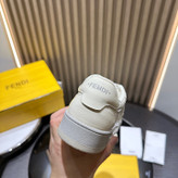 اسنیکر برند Fendi