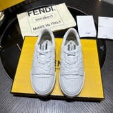 اسنیکر برند Fendi